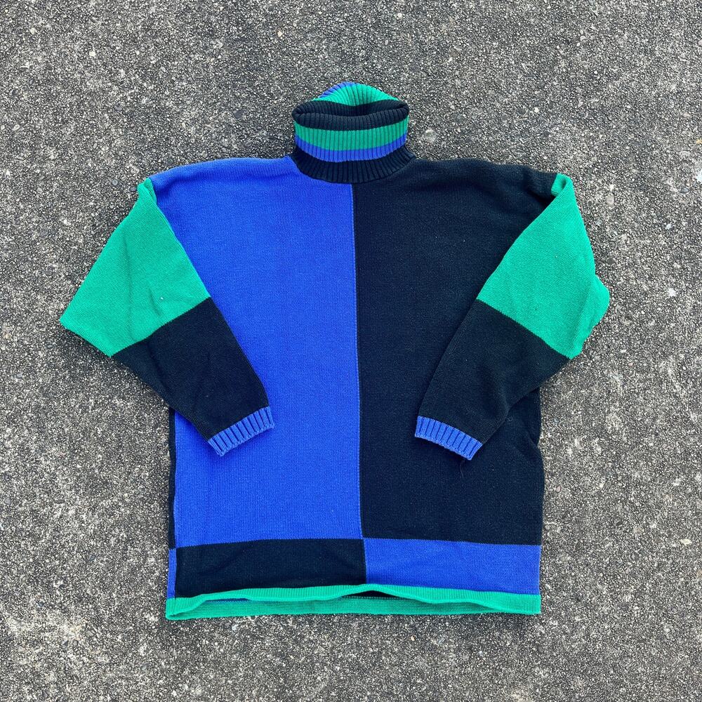 Vintage Women’s Black Colorblock Turtleneck Sweater Medium